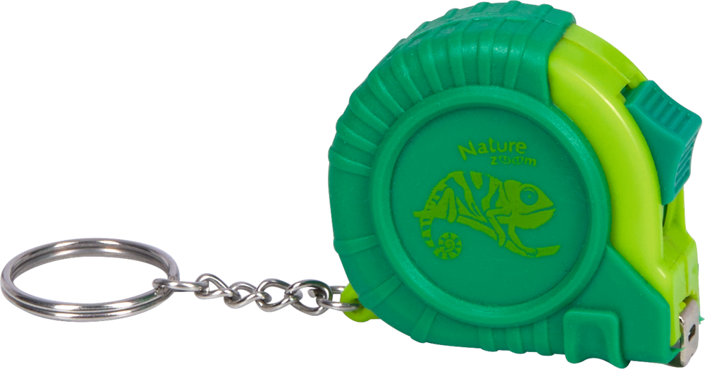 Grünes Maßband mit Schlüsselanhänger und aufgedrucktem Chamäleon-Motiv.
