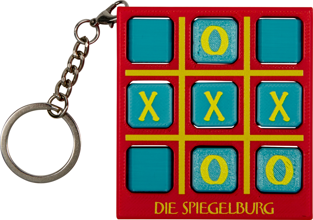 Roter Tic-Tac-Toe-Schlüsselanhänger mit blauen Knöpfen.
