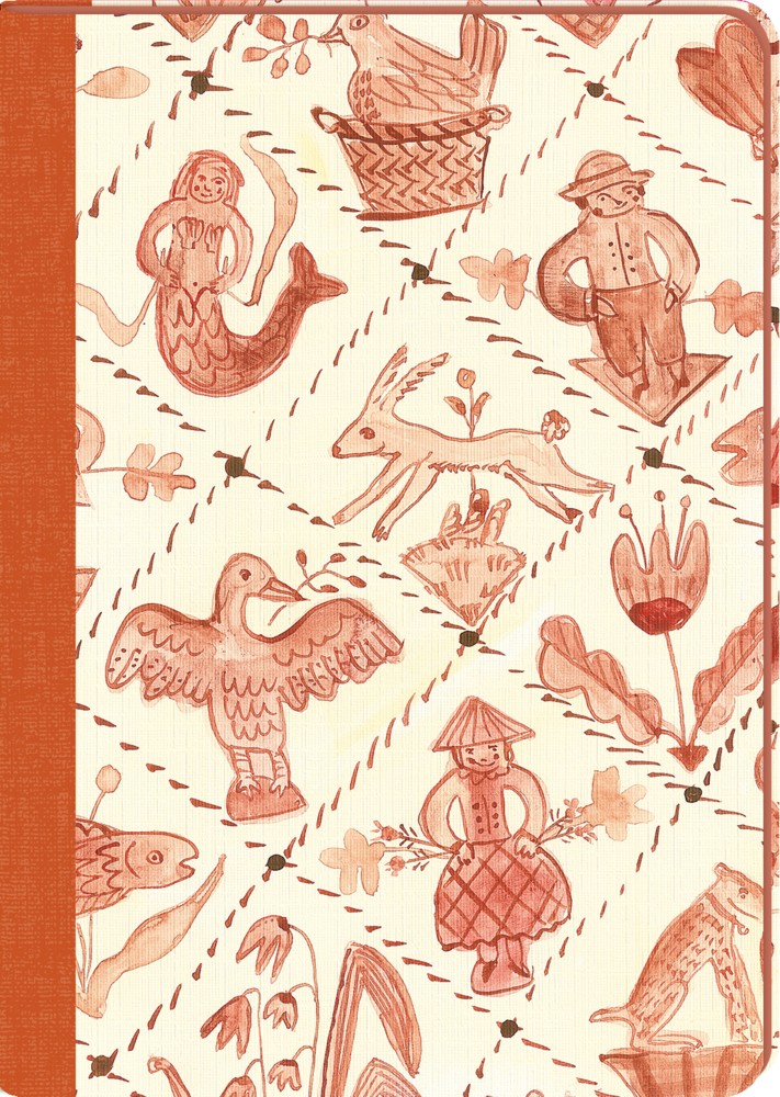 Notizbuch mit orangenem Stoffrücken und Muster aus gezeichneten Figuren, Tieren und Pflanzen in Orange auf cremefarbenem Hintergrund.