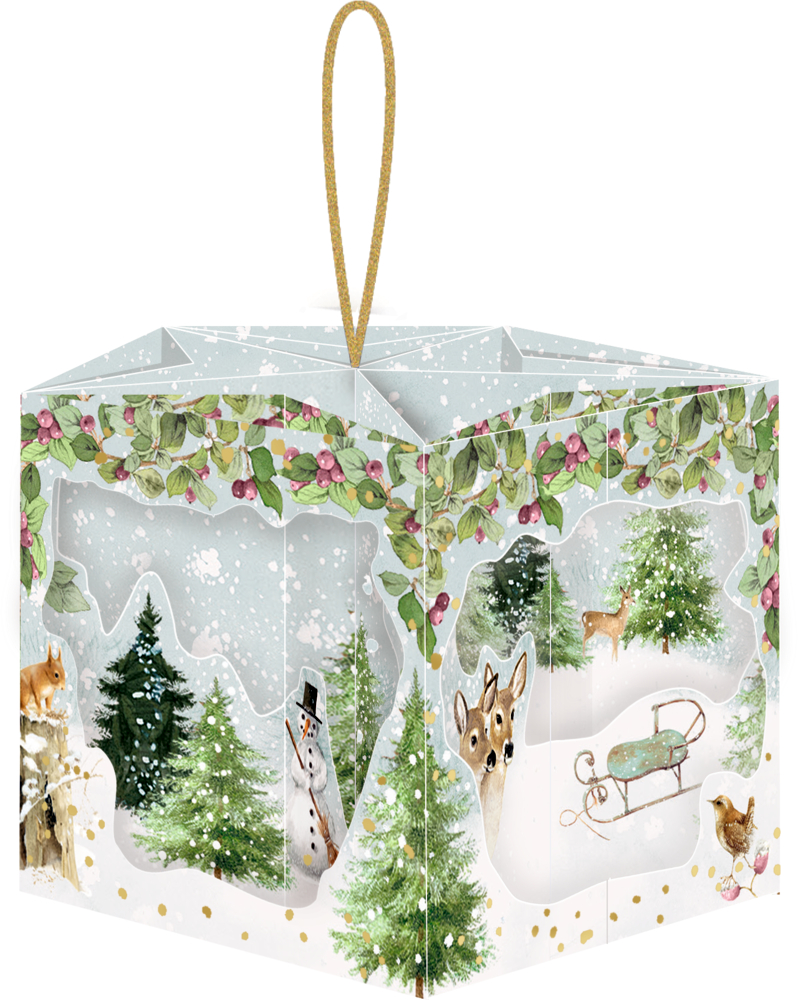 Sechseckiger Papieranhänger mit Winterlandschaft, Schneemann, Schlitten, Rehen, Tannenbäumen und goldener Aufhängeschlaufe.
